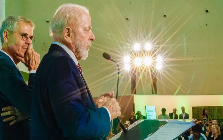 O marqueteiro Sidônio Palmeira (à esquerda) e Lula