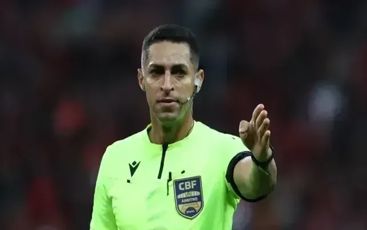Rodrigo José Pereira de Lima não deu pênalti a favor do Grêmio