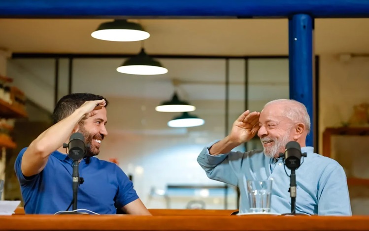 Lula e Janones em transmissão ao vivo