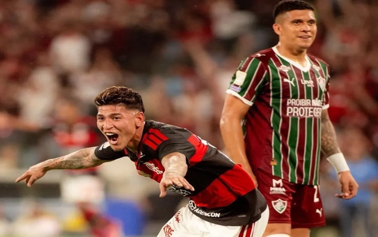 Carrascal marcou no clássico entre Flamengo e Fluminense