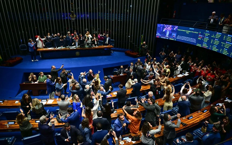 Plenário do Senado Federal durante sessão deliberativa ordinária em 14 de outubro de 2026. Na pauta, quinta e última sessão de discussão e votação, em primeiro turno, da proposta de emenda à Constituição que acaba com a escala 6x1 - seis dias de trabalho e um de repouso ( PEC 221/2019).
